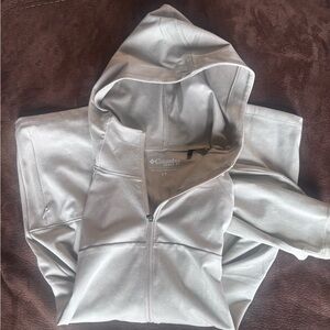 Columbia (Bandon Dunes) Light Gray Hooded Jacket
